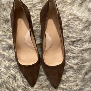 Gently used Banana republic dark brown Suede pumps